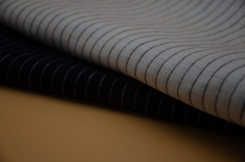 1228 (18) Lightweight 100% Linen Fabric for Spring & Summer – 135cm Width, 139g Weight, Perfect for Breathable Garments #1228
