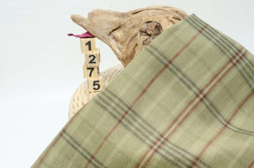 1275 (2) Yarn-Dyed 100% Linen Fabric with Retro Vibes – 135cm Width, 118g Weight, Perfect for Spring & Summer Fashion #1275