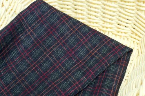 1281 (6) Vibrant Yarn-Dyed 100% Linen Fabric for Spring & Summer – 135cm Width, 115g Weight, Retro & Breathable #1281