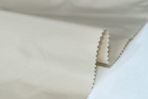 微信图片_20251103144028 K18003# Japanese Iridescent Trench Coat Fabric | 100% Polyester | 150cm | 78g/m² | Lightweight, Windproof, Shiny Finish