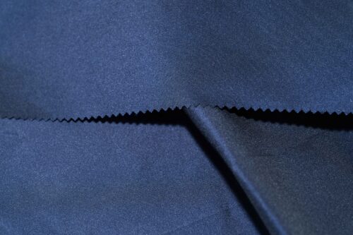 微信图片_20251103144205 K18003# Japanese Iridescent Trench Coat Fabric | 100% Polyester | 150cm | 78g/m² | Lightweight, Windproof, Shiny Finish